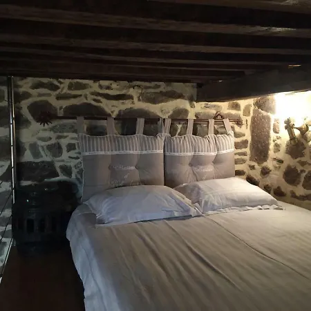 Le 1684 Apartment *